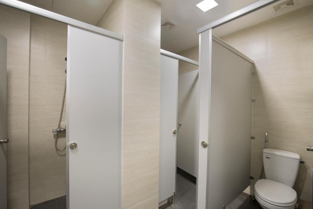 D'Annam Hostel Hanoi Bagian luar foto